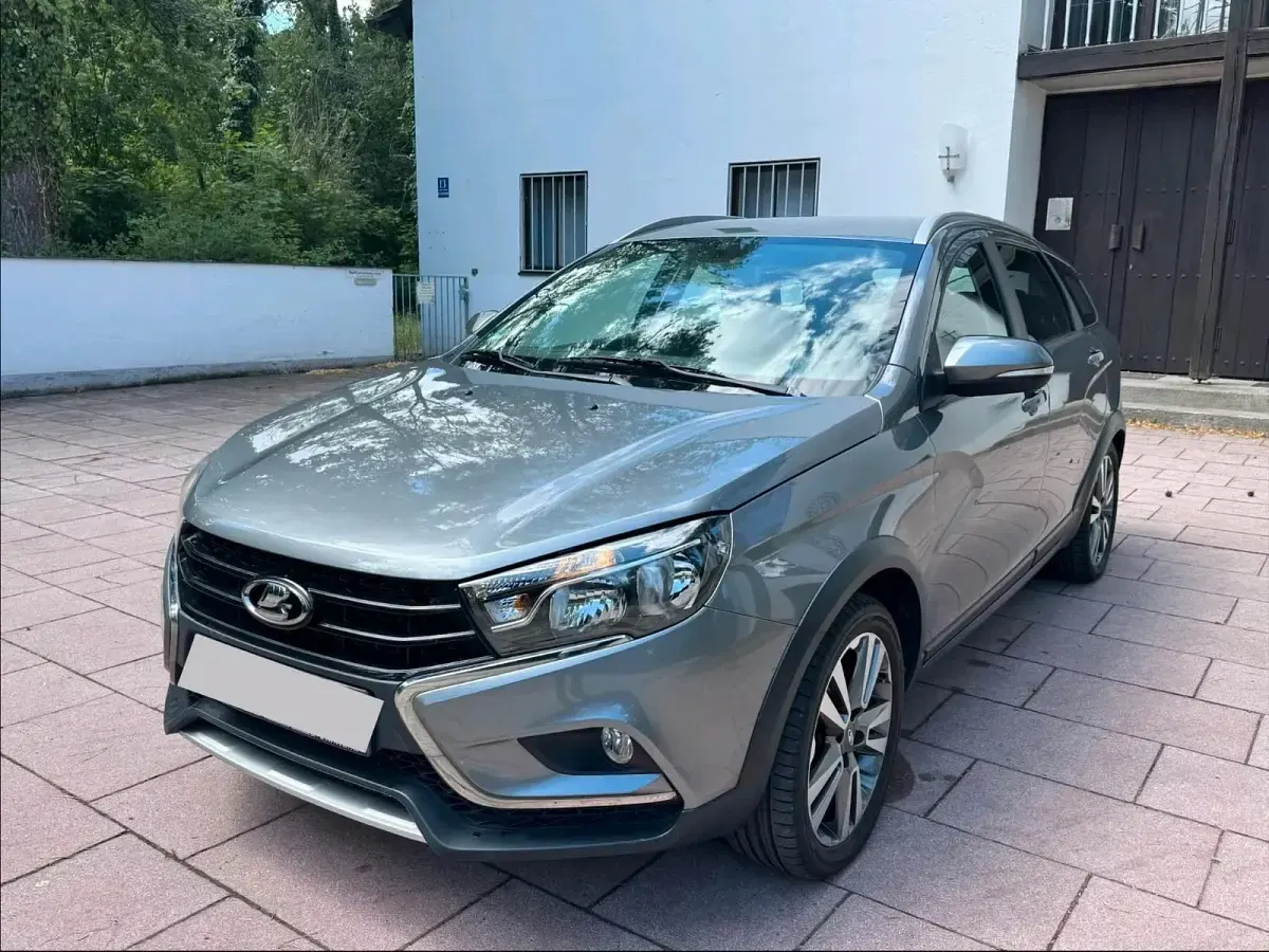 Gebraucht Lada Vesta 102 PS (75 kW) 2020 Kombi