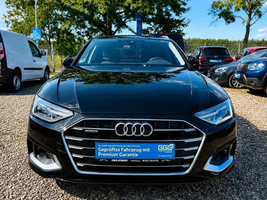 Gebraucht Audi A4 Advanced 163 PS (119 kW) 2023 Schwarz Kombi