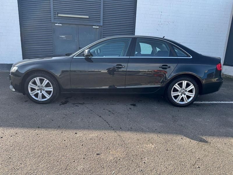 Gebraucht Audi A4 Ambiente 160 PS (117 kW) 2008 Schwarz Limousine