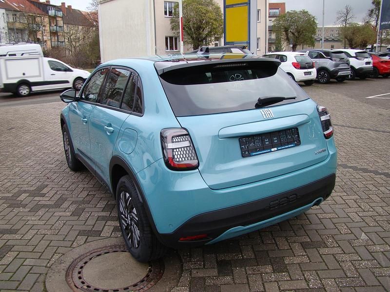 Gebraucht Fiat 125 101 PS (74 kW) 2024 Cielo blau SUV
