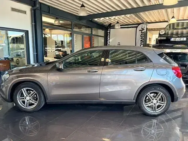 Gebraucht Mercedes GLA200 156 PS (114 kW) 2014 Grau SUV