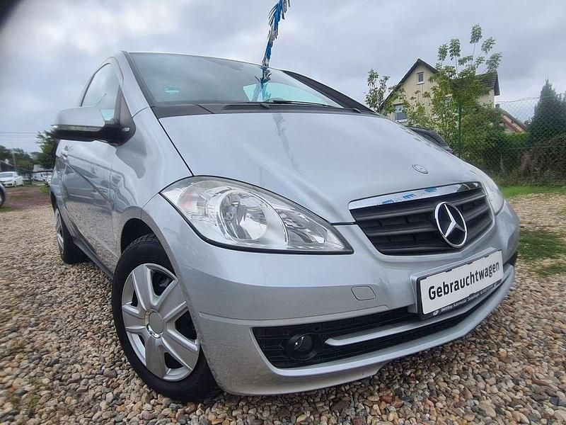 Polarsilber metalliclack Gebraucht 2009 Mercedes A160 Coupé | 4.750 € (Fairer Preis) - Bild 1/4