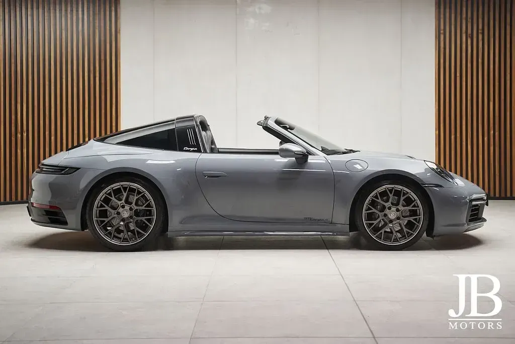 Gebraucht Porsche 911 Targa 4 385 PS (283 kW) 2024 Arktikgrau Cabrio