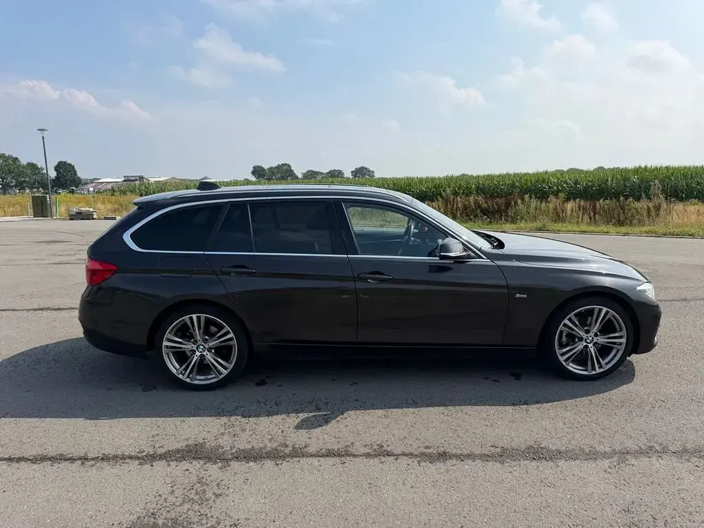 Gebraucht BMW 318 Sport Line 150 PS (110 kW) 2016 Braun Kombi