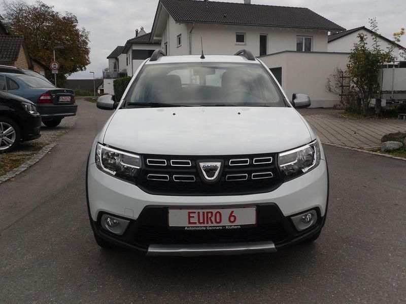 Weiß Gebraucht 2019 Dacia Sandero Prestige Kleinwagen | 11.500 € (Etwas zu teuer) - Bild 1/4