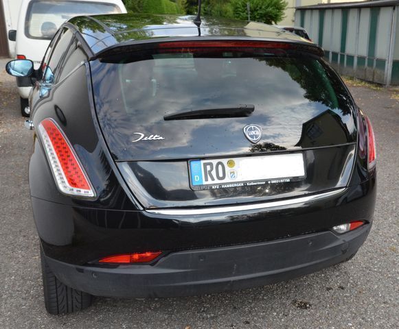 Gebraucht Lancia Delta 120 PS (88 kW) 2008 Schwarz metallic Kleinwagen