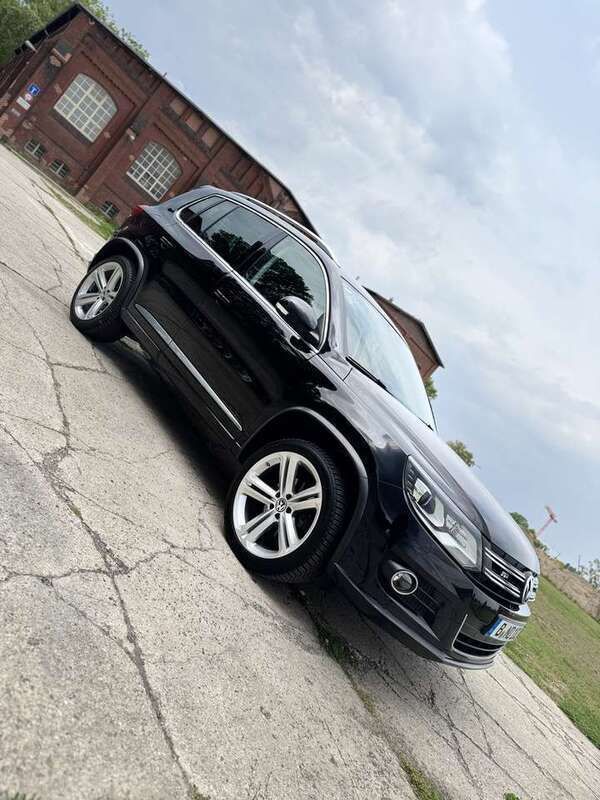 Schwarz Gebraucht 2014 VW Tiguan R-line SUV | 16.900 € (Etwas zu teuer) - Bild 1/4