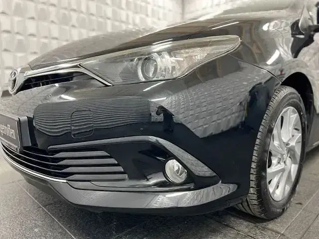Gebraucht Toyota Auris Edition-S 116 PS (85 kW) 2016 Schwarz Limousine
