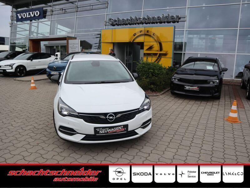 Weiß Gebraucht 2021 Opel Astra Edition Kombi | 14.490 € (Fairer Preis) - Bild 1/4