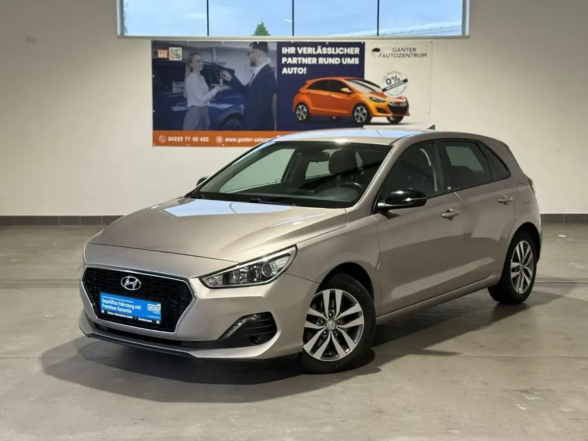 Gebraucht Hyundai i30 YES! 99 PS (72 kW) 2019 Weiß Kleinwagen