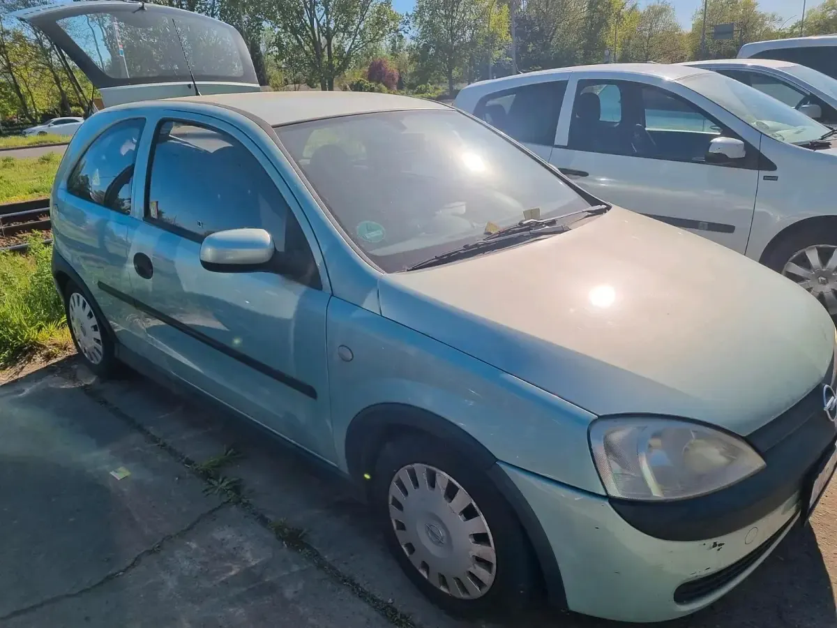 Second-hand Opel Corsa 75 CP (55 kW) 2004 Verde Hatchback