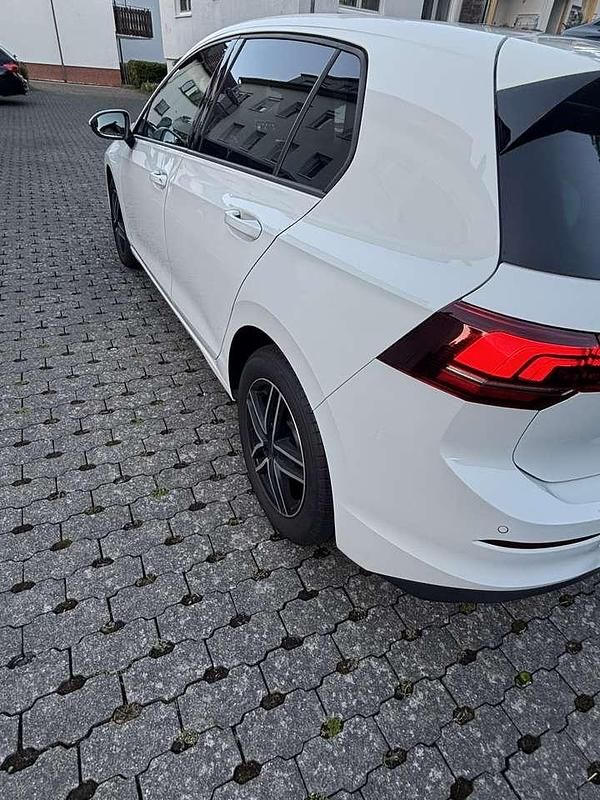 Gebraucht VW Golf VIII 116 PS (85 kW) 2025 Weiß Kleinwagen