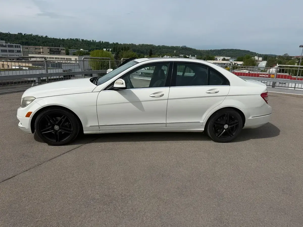 Gebraucht Mercedes C300 231 PS (169 kW) 2009 Weiß Limousine