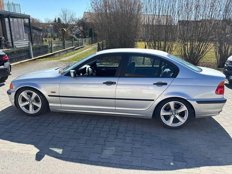 Gebraucht BMW 318 Performance 118 PS (86 kW) 2001 Silber Limousine