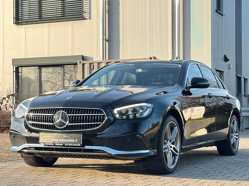 Gebraucht Mercedes E200 AMG 160 PS (117 kW) 2021 Schwarz Limousine