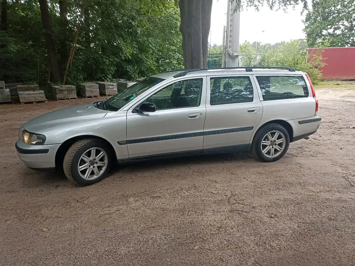 Gebraucht Volvo V70 140 PS (102 kW) 2000 Silber Kombi