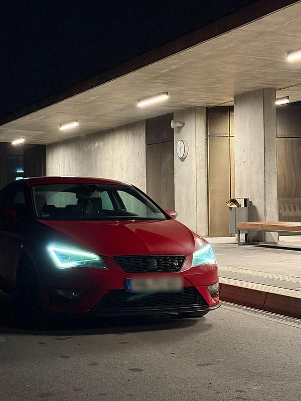 Rot Gebraucht 2013 Seat Leon FR Coupé | 9.000 € (Fairer Preis) - Bild 1/4