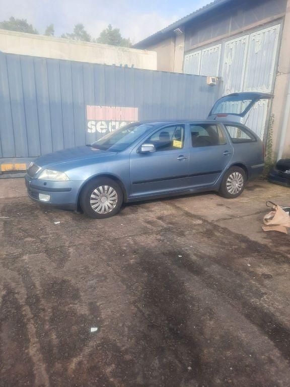 Gebraucht Skoda Octavia Ambiente 140 PS (102 kW) 2007 Blau Kombi