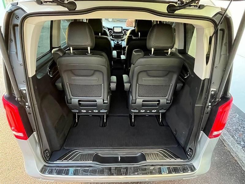 Gebraucht Mercedes V250 Edition 190 PS (139 kW) 2019 Silber Van / Kleinbus