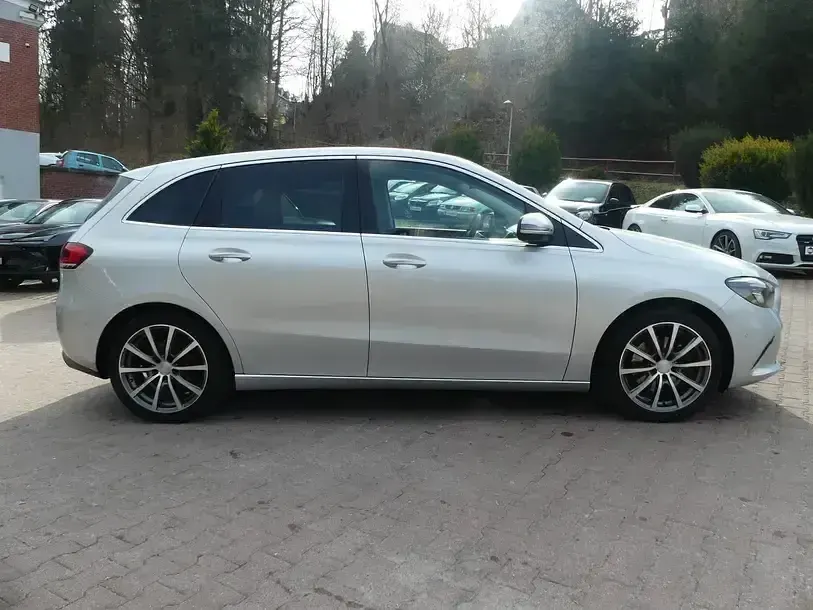 Second-hand Mercedes B220 190 CP (139 kW) 2019 Argintiu Monovolum