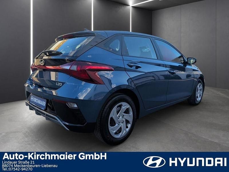 Neu Hyundai i20 90 PS (66 kW) 2026 Blau Kleinwagen
