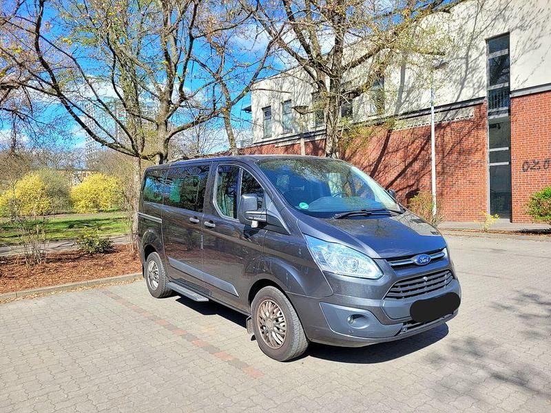 Gebraucht Ford Tourneo 155 PS (114 kW) 2015 Grau Van / Kleinbus