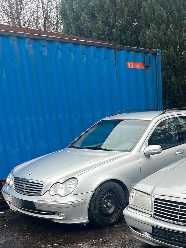 Gebraucht Mercedes C220 143 PS (105 kW) 2002 Silber Kombi
