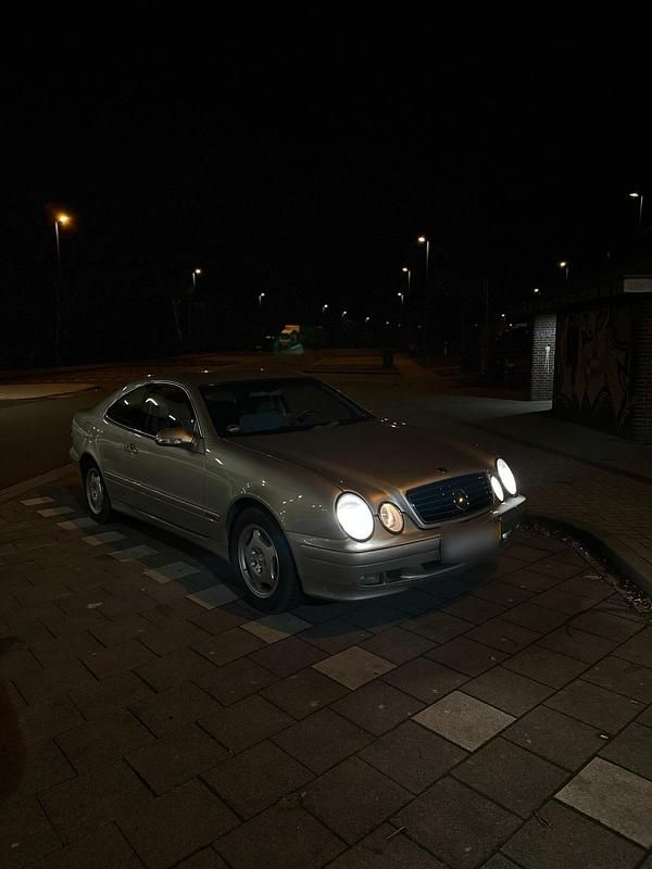 Gebraucht Mercedes CLK200 Elegance 163 PS (119 kW) 2000 Grau Coupé
