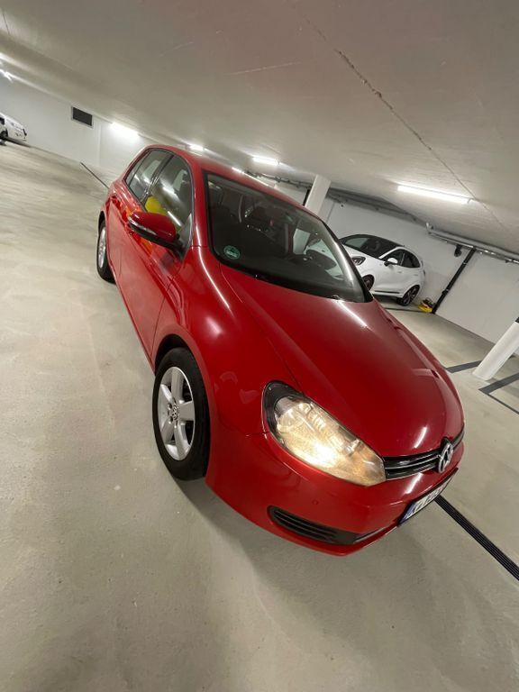 Rot Gebraucht 2011 VW Golf VI Limousine | 6.000 € (Fairer Preis) - Bild 1/4