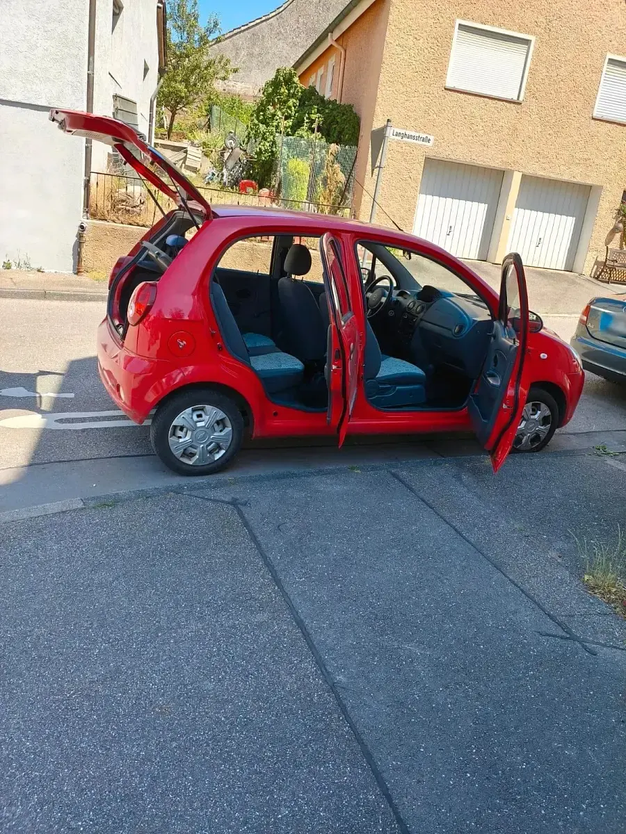 Gebraucht Chevrolet Matiz 52 PS (38 kW) 2010 Rot Kleinwagen