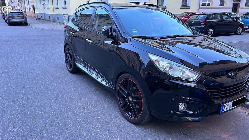 Gebraucht Hyundai ix35 136 PS (100 kW) 2012 Schwarz SUV