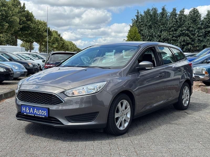 Braun Gebraucht 2015 Ford Focus Trend Kombi | 6.500 € (Fairer Preis) - Bild 1/4