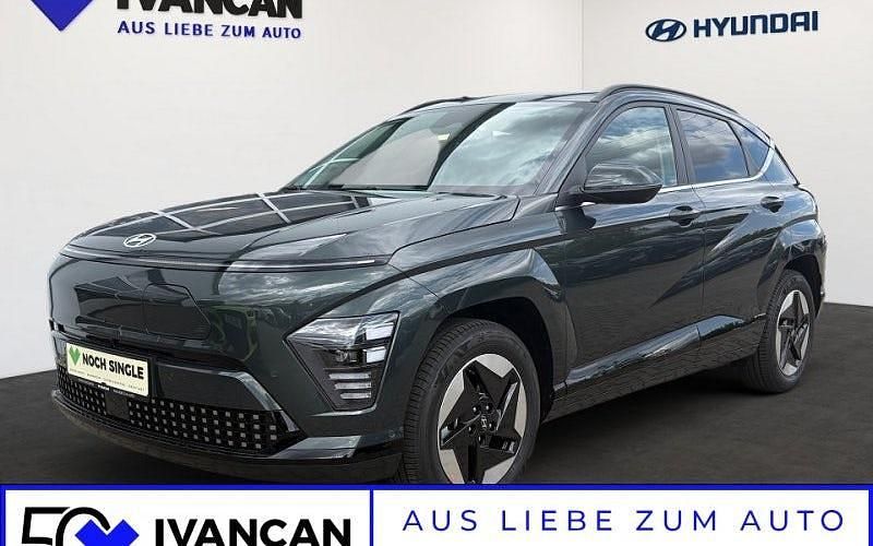Grün Neu 2025 Hyundai Kona Prime SUV | 40.790 € (Fairer Preis) - Bild 1/4