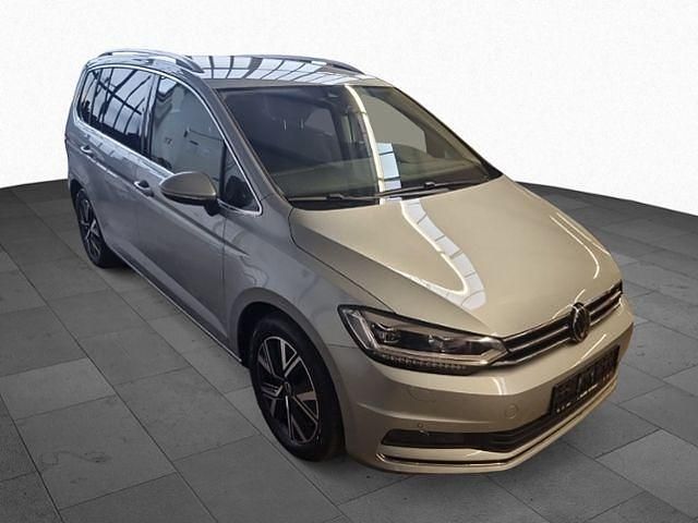 Gebraucht VW Touran Highline 150 PS (110 kW) 2025 Silber Van / Kleinbus