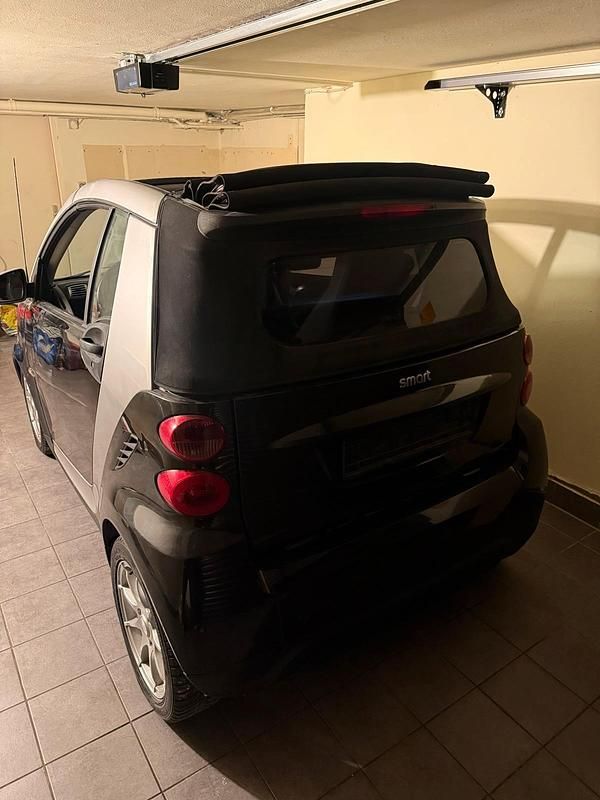 Gebraucht Smart ForTwo Cabrio 84 PS (61 kW) 2007 Schwarz Cabrio