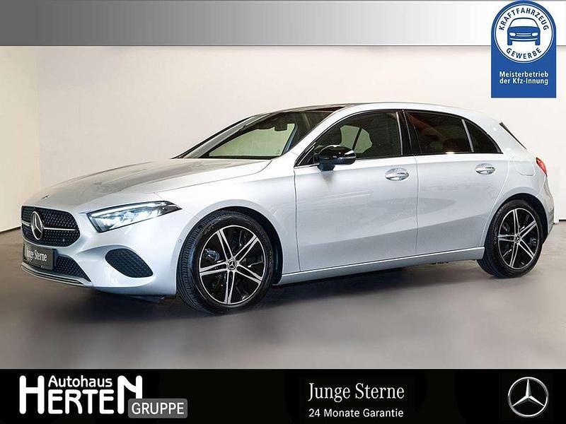 Iridiumsilber Gebraucht 2024 Mercedes A180 Progressive Limousine | 34.490 € (Teuer) - Bild 1/4