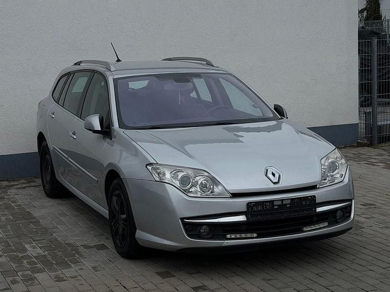 Gebraucht Renault Laguna III Dynamique 150 PS (110 kW) 2009 Silber Limousine