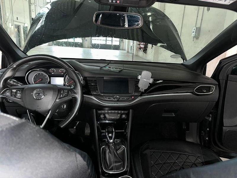Gebraucht Opel Astra Edition 125 PS (91 kW) 2016 Schwarz Limousine