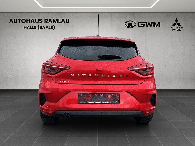 Neu Mitsubishi Colt Plus 67 PS (49 kW) 2025 Rot Limousine
