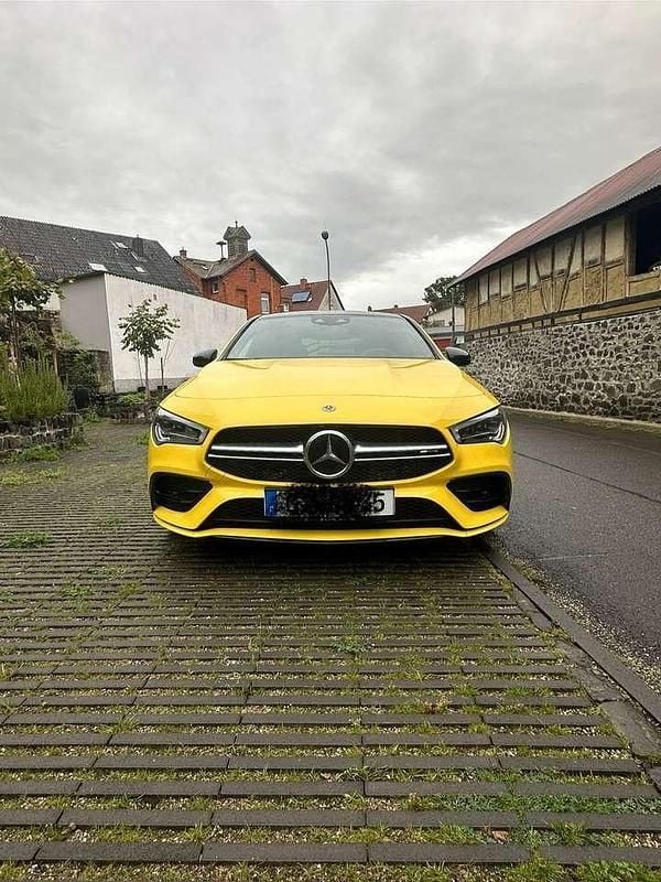 Gelb Gebraucht 2020 Mercedes CLA35 AMG AMG Coupé | 36.999 € (Guter Preis) - Bild 1/4
