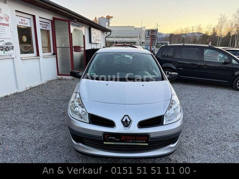 Grau Gebraucht 2009 Renault Clio III Extreme Kleinwagen | 2.799 € (Fairer Preis) - Bild 1/4