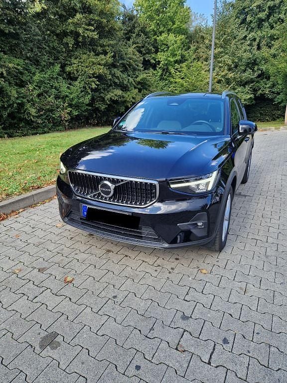 Schwarz Gebraucht 2024 Volvo XC40 Core SUV | 34.000 € (Guter Preis) - Bild 1/4