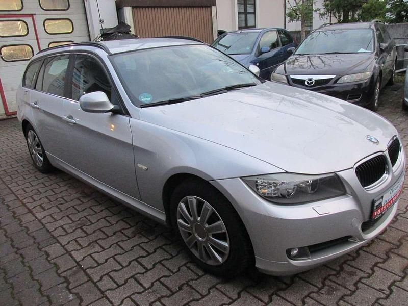 Second-hand BMW 318 Comfort Edition 143 CP (105 kW) 2012 Argintiu Break