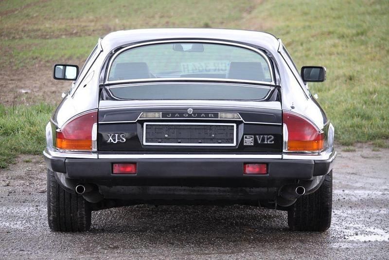 Käytetty Jaguar XJS S 281 HP (206 kW) 1987 Musta Coupe - kaksiovinen