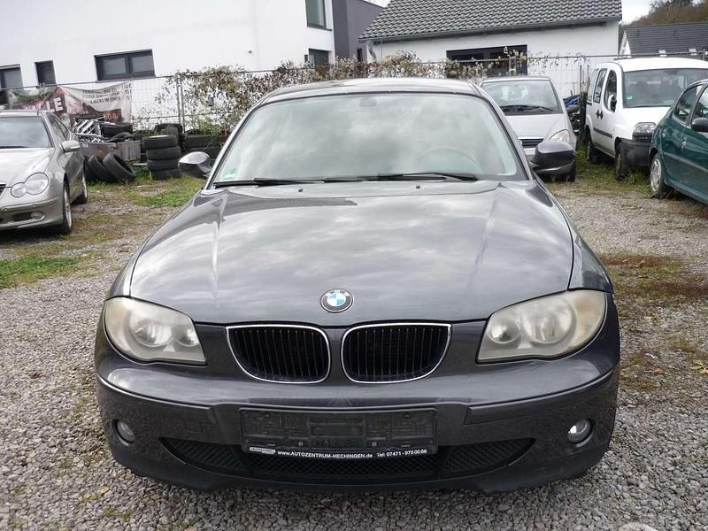 Grau Gebraucht 2006 BMW 116 Kleinwagen | 1.290 € (Superpreis) - Bild 1/4
