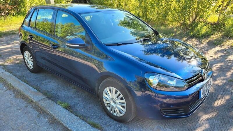 Blau Gebraucht 2009 VW Golf VI Trendline Limousine | 5.000 € (Guter Preis) - Bild 1/4