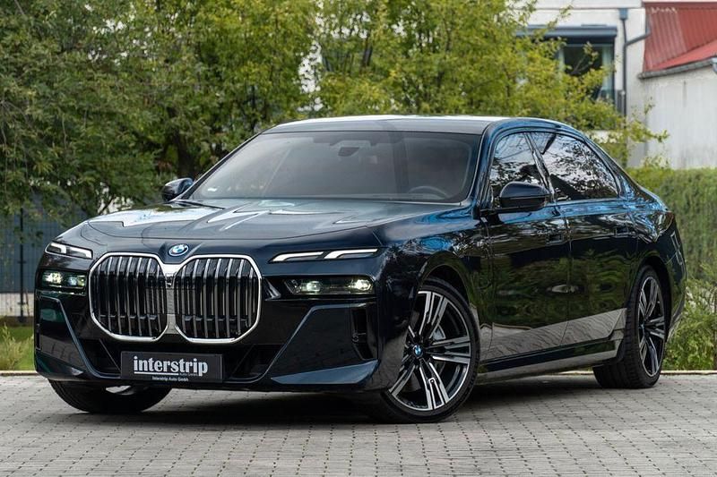 Schwarz Gebraucht 2024 BMW 750e Executive Limousine | 102.990 € (Etwas zu teuer) - Bild 1/4