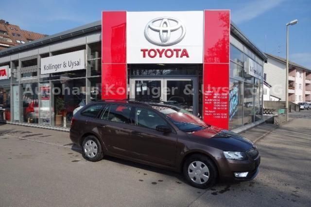 Braun metallic Gebraucht 2016 Skoda Octavia Active Kombi | 16.450 € (Teuer) - Bild 1/4