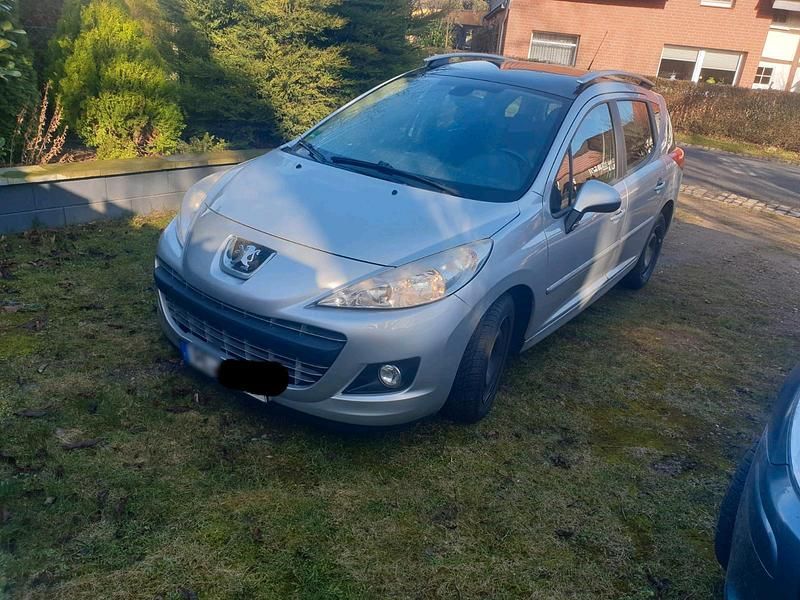 Gebraucht Peugeot 207 2012 Silber Kombi