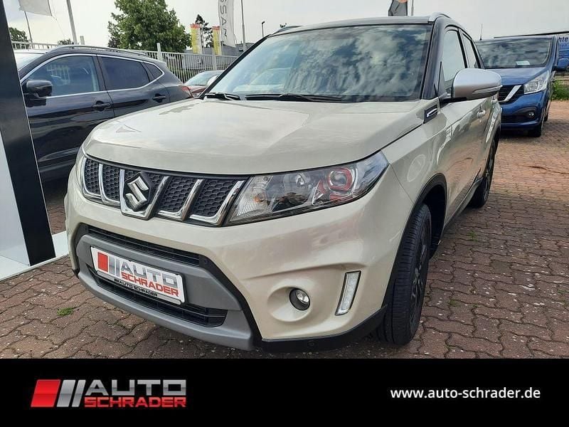 Grau Gebraucht 2016 Suzuki Vitara SUV | 12.880 € (Fairer Preis) - Bild 1/4